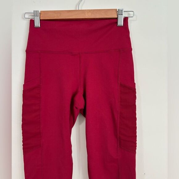 Fabletics Cropped Leggings - Picture 2 of 10